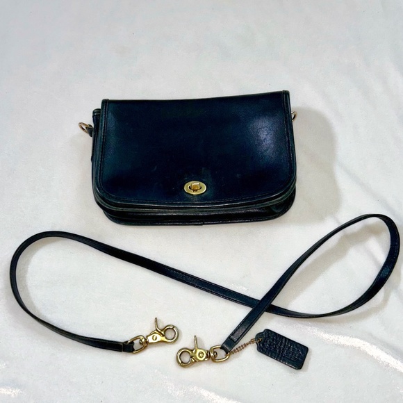 Coach #9755 Pocket Purse